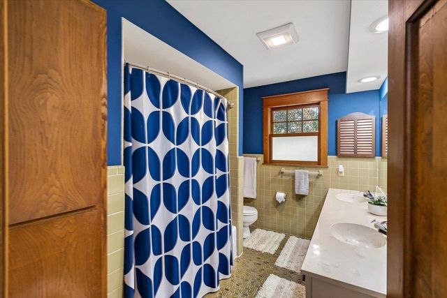 201 Saratoga Circle, Madison, WI 53705