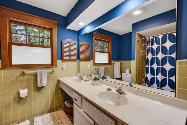 201 Saratoga Circle, Madison, WI 53705