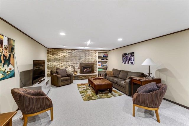 201 Saratoga Circle, Madison, WI 53705