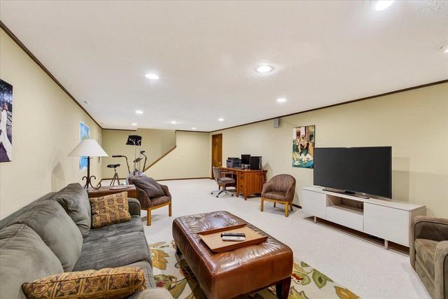 201 Saratoga Circle, Madison, WI 53705