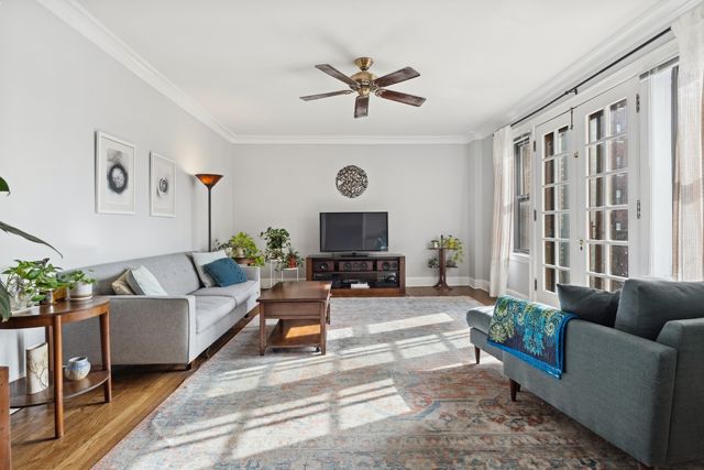 1755 E 55th Street 1204, Chicago, IL 60615