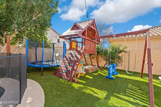 6943 W TETHER Trail, Peoria, AZ 85383