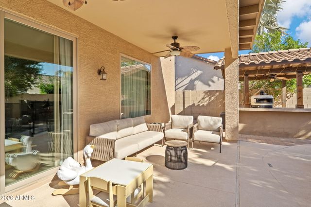 6943 W TETHER Trail, Peoria, AZ 85383