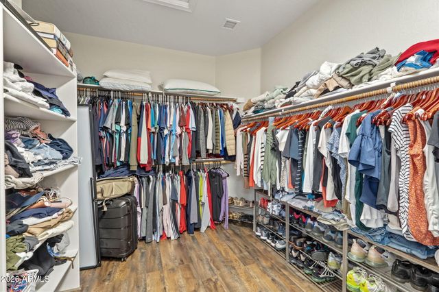 6943 W TETHER Trail, Peoria, AZ 85383