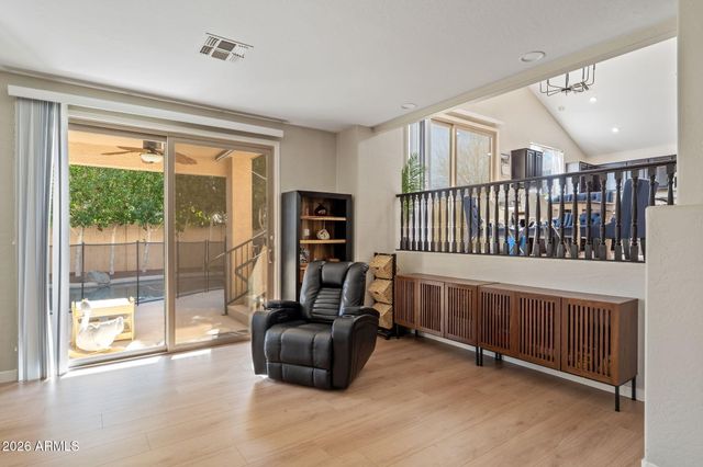 6943 W TETHER Trail, Peoria, AZ 85383