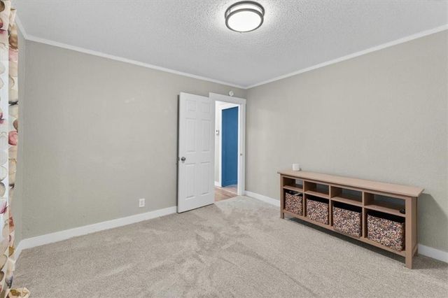 7239 Tracy Avenue, Kansas City, MO 64131