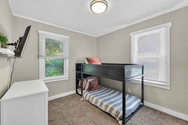 7239 Tracy Avenue, Kansas City, MO 64131