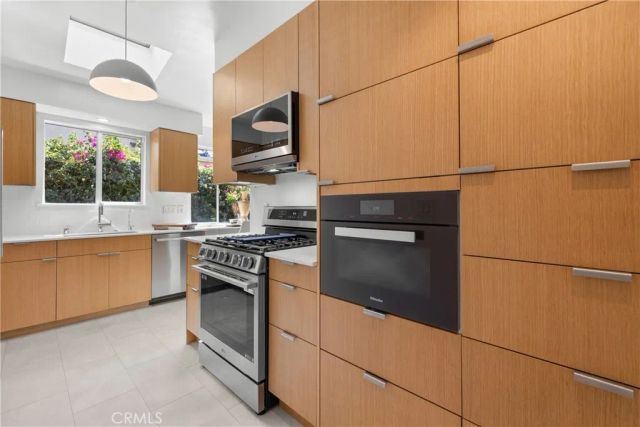 5761 Wish, Encino, CA 91316