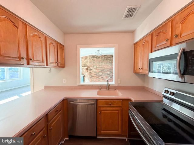 4116 MIDDLE RIDGE DR, Fairfax, VA 22033