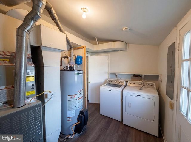 4116 MIDDLE RIDGE DR, Fairfax, VA 22033