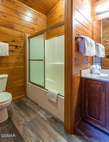 4532 Holly Forest Way, Gatlinburg, TN 37738