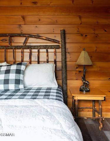 4532 Holly Forest Way, Gatlinburg, TN 37738