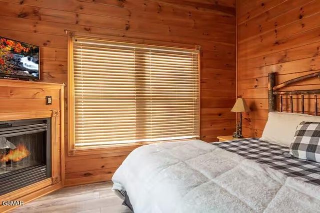 4532 Holly Forest Way, Gatlinburg, TN 37738