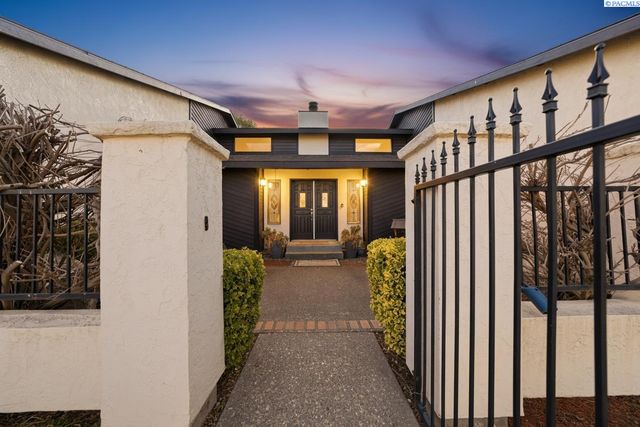 4135 Laurel Dr, West Richland, WA 99353