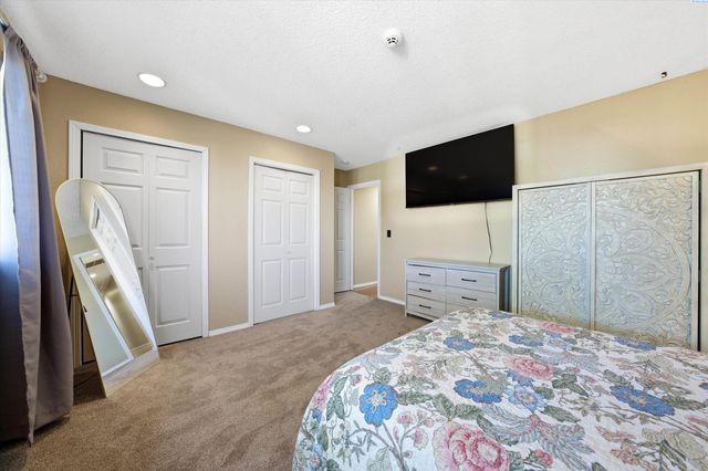 4135 Laurel Dr, West Richland, WA 99353