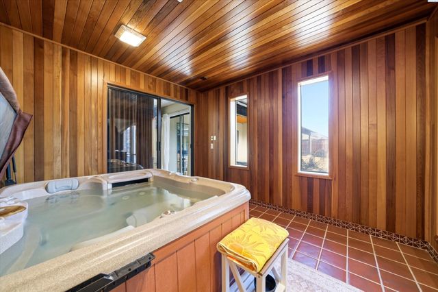 4135 Laurel Dr, West Richland, WA 99353