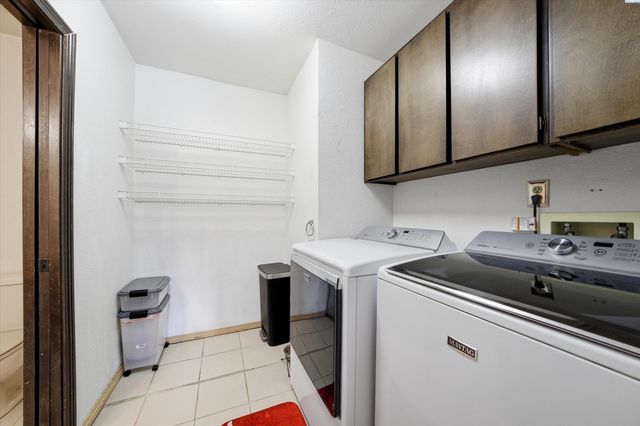 4135 Laurel Dr, West Richland, WA 99353