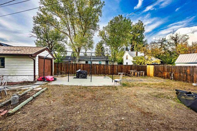 2913 AMES CT, Cheyenne, WY 82001