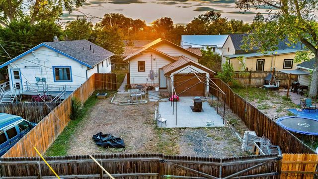 2913 AMES CT, Cheyenne, WY 82001