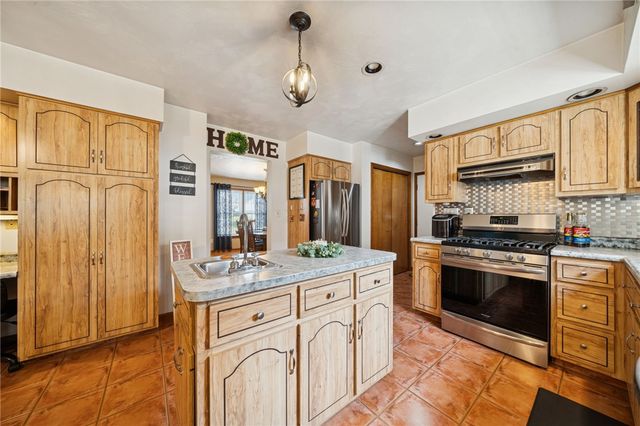 184 Washington Dr, Jefferson Twp, PA 15473