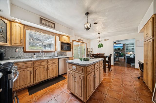 184 Washington Dr, Jefferson Twp, PA 15473