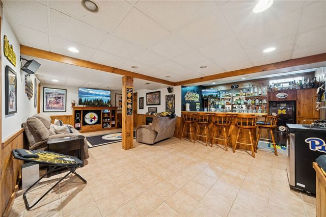 184 Washington Dr, Jefferson Twp, PA 15473