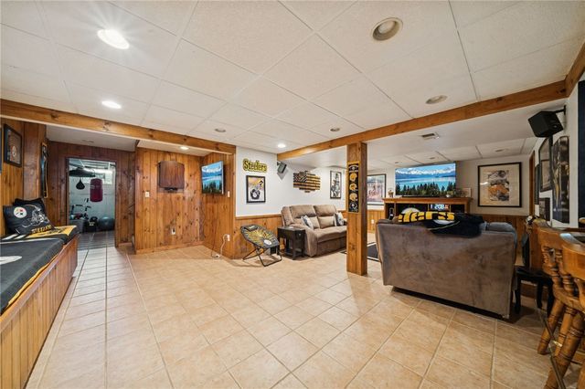 184 Washington Dr, Jefferson Twp, PA 15473