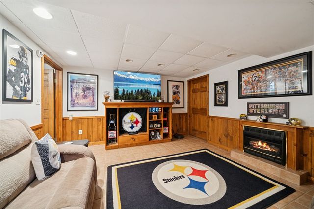 184 Washington Dr, Jefferson Twp, PA 15473