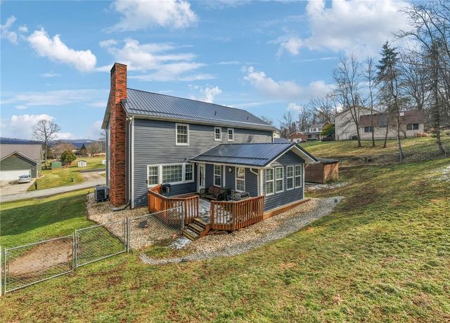 184 Washington Dr, Jefferson Twp, PA 15473