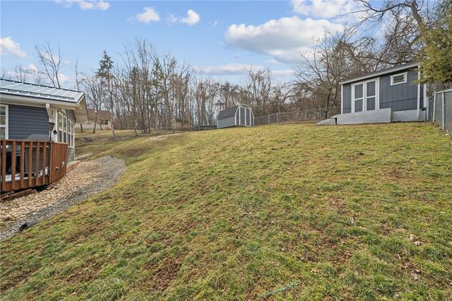 184 Washington Dr, Jefferson Twp, PA 15473