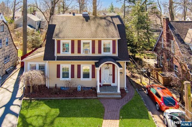 528 Wyndham Road, Teaneck, NJ 07666