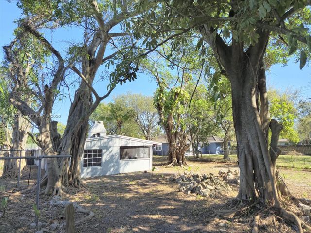 6208 SW 26th St, Miramar, FL 33023