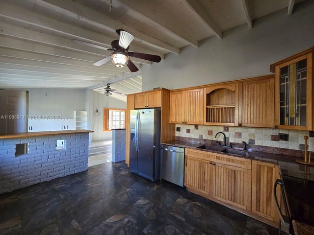 6208 SW 26th St, Miramar, FL 33023