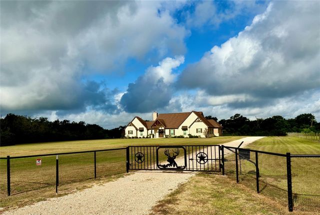 26701 Nelson Road, Hempstead, TX 77445