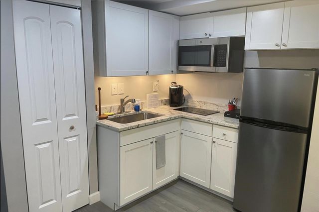 3610 LLOYD Drive B, Oakland Park, FL 33309