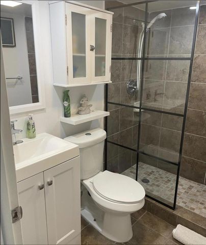3610 LLOYD Drive B, Oakland Park, FL 33309