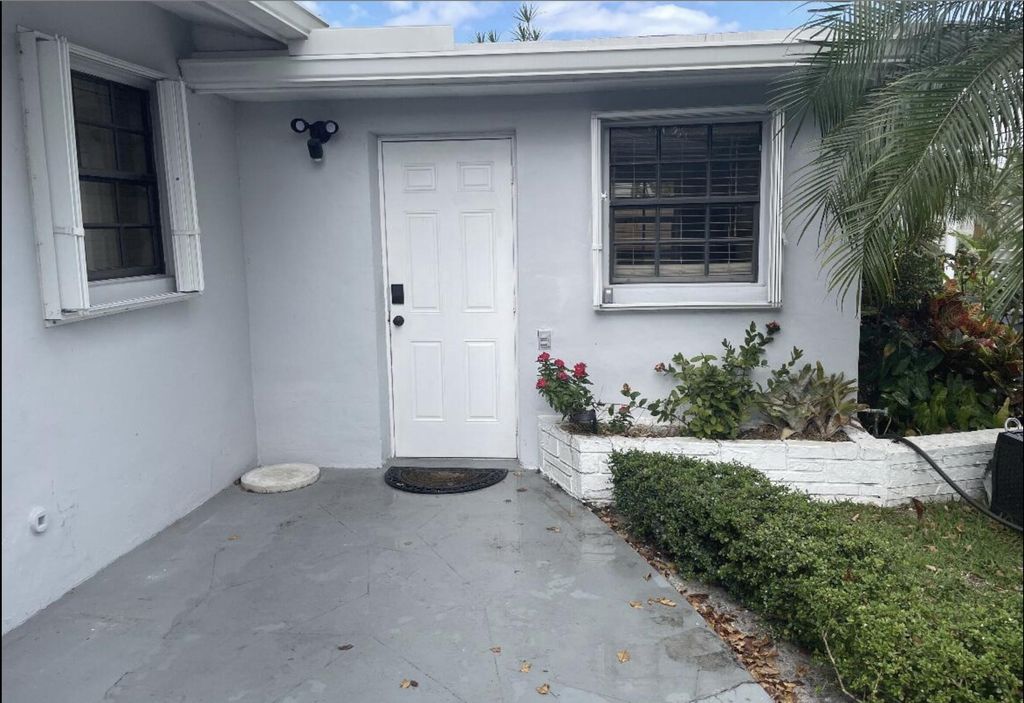 3610 LLOYD Drive B, Oakland Park, FL 33309