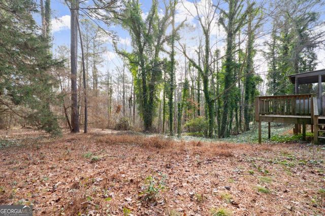 5160 E Holiday Court SE, Acworth, GA 30102