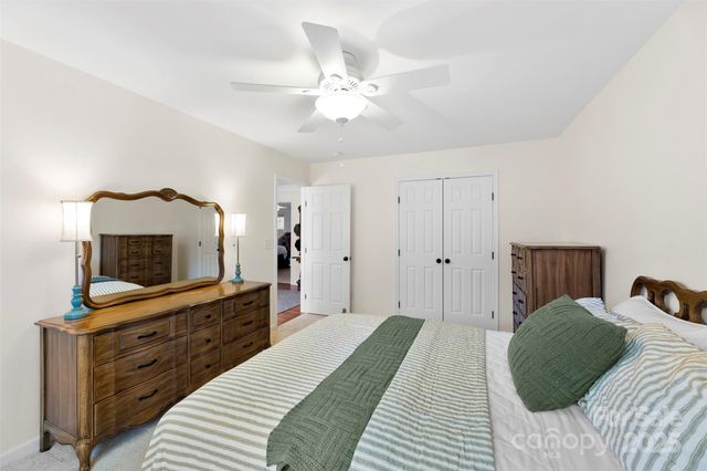 401 Brookridge Drive, Mount Holly, NC 28120