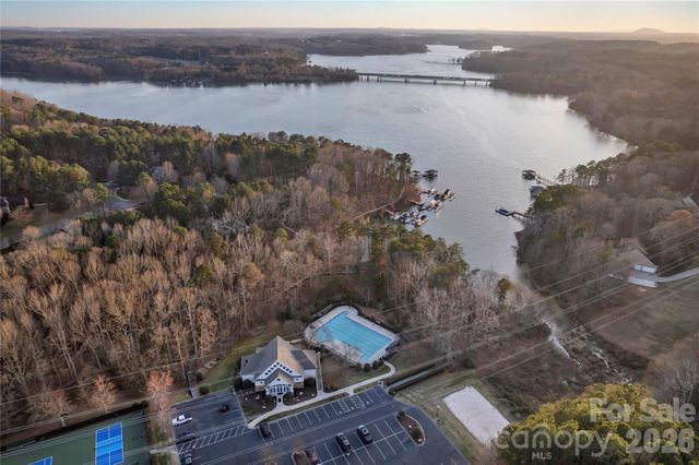 401 Brookridge Drive, Mount Holly, NC 28120