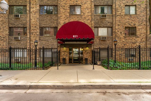 611 W Patterson Avenue 420, Chicago, IL 60613