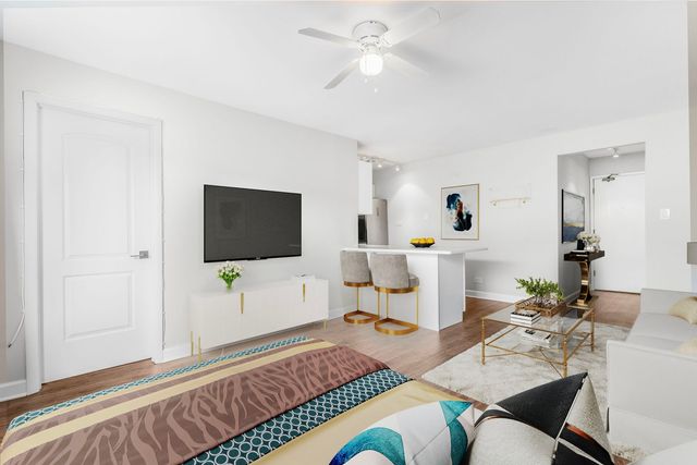 611 W Patterson Avenue 420, Chicago, IL 60613