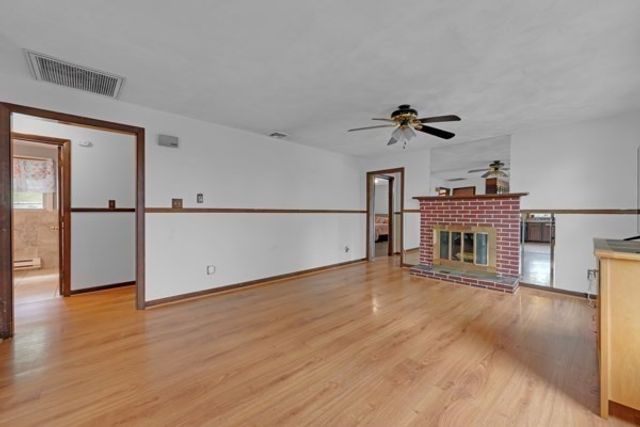 21 N Steele St, Worcester, MA 01607