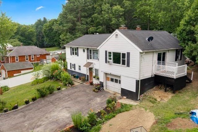 21 N Steele St, Worcester, MA 01607
