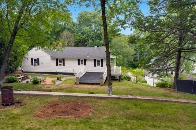 21 N Steele St, Worcester, MA 01607