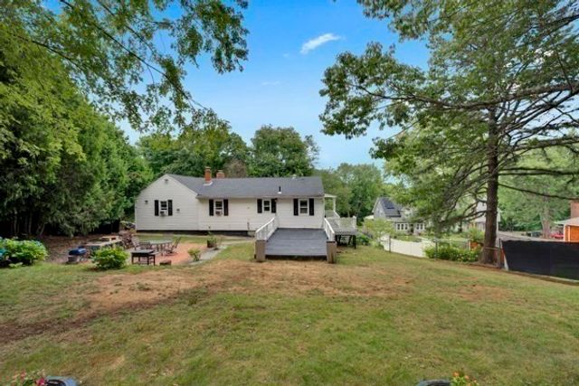 21 N Steele St, Worcester, MA 01607