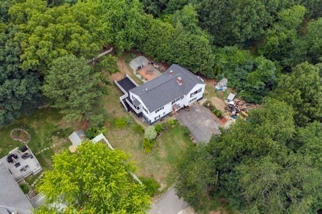 21 N Steele St, Worcester, MA 01607