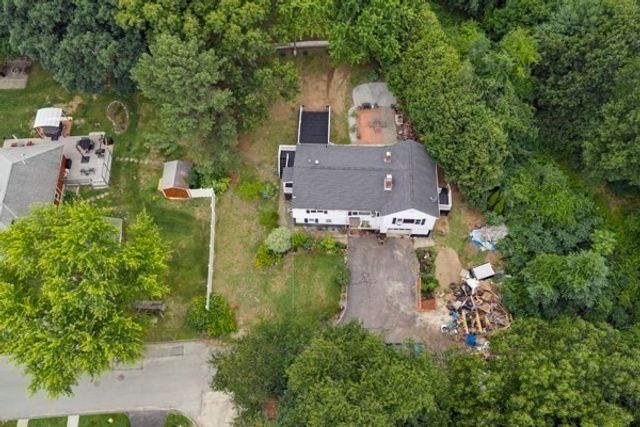 21 N Steele St, Worcester, MA 01607