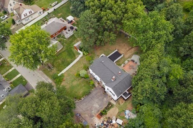 21 N Steele St, Worcester, MA 01607