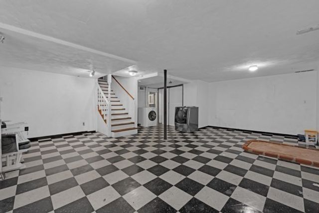 21 N Steele St, Worcester, MA 01607